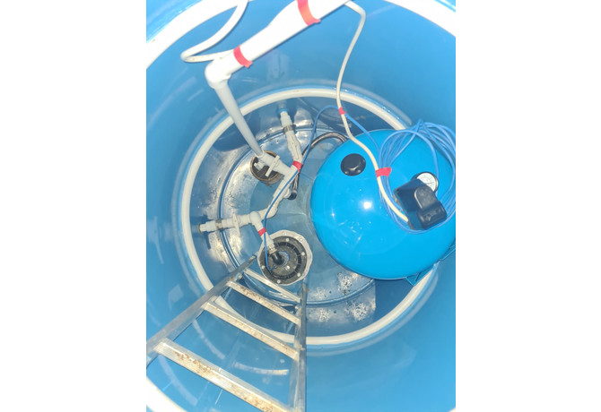 Кессон пластиковый тип 1 с муфтой, с лестницей, круглый